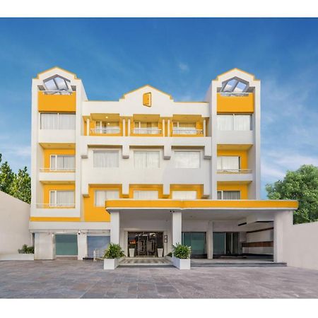 Bloom Hotel Katra Exterior photo